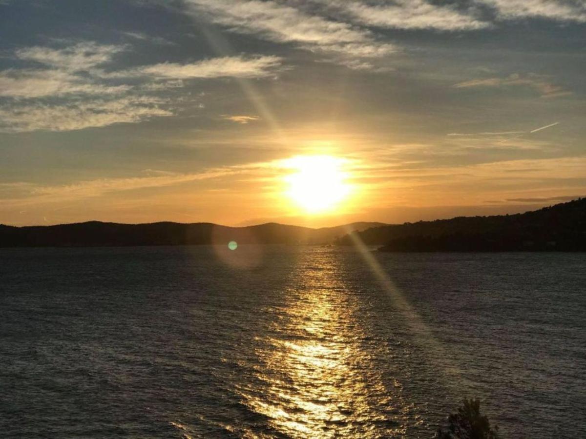 Villa Les Alizes Le Le Rayol-Canadel-sur-Mer Exteriör bild