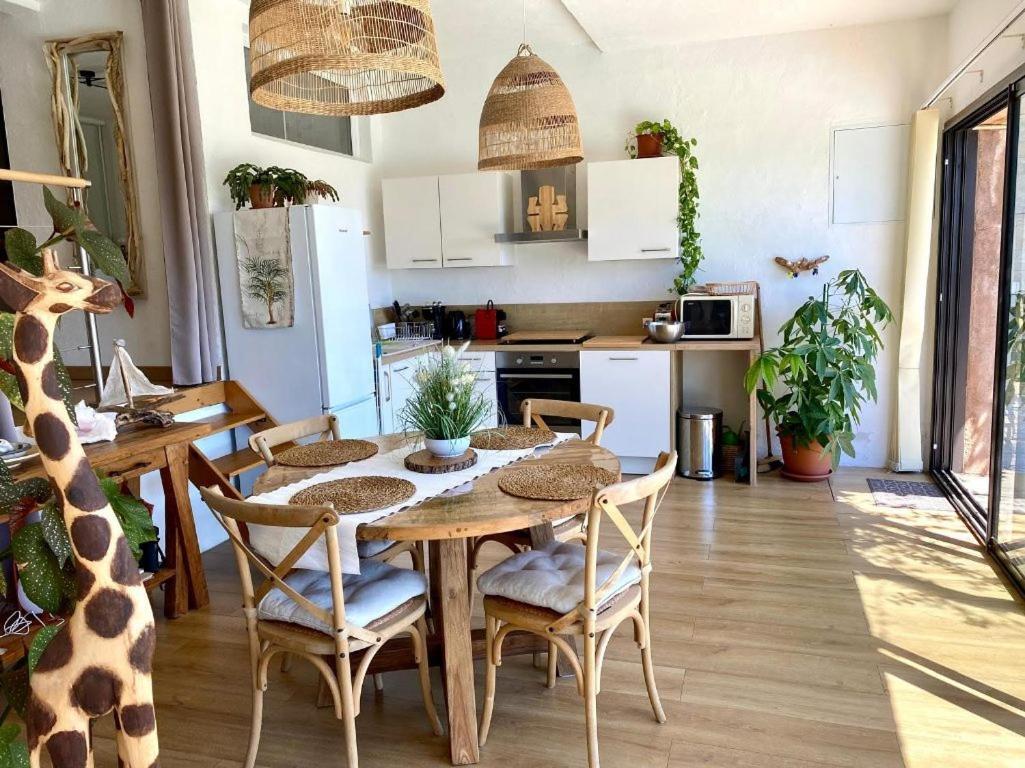 Villa Les Alizes Le Le Rayol-Canadel-sur-Mer Exteriör bild